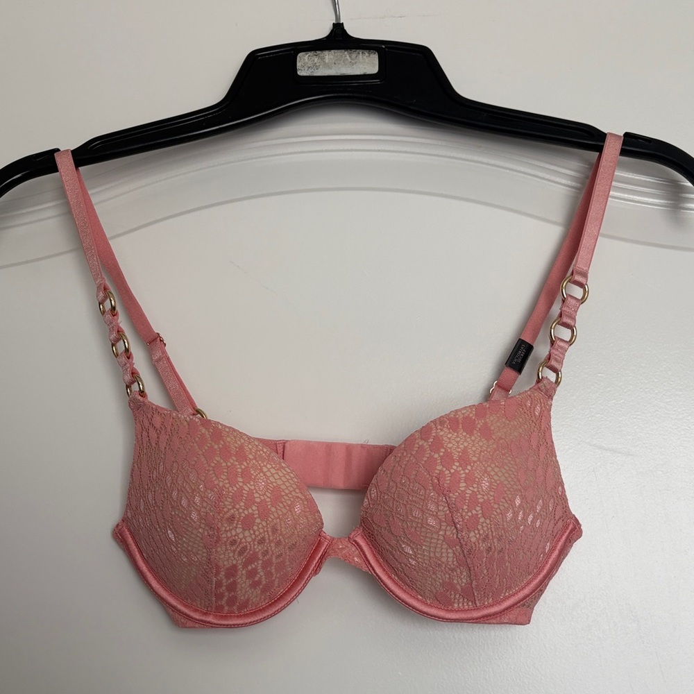 NWT Victoria’s Secret Very Sexy Push Up 32B